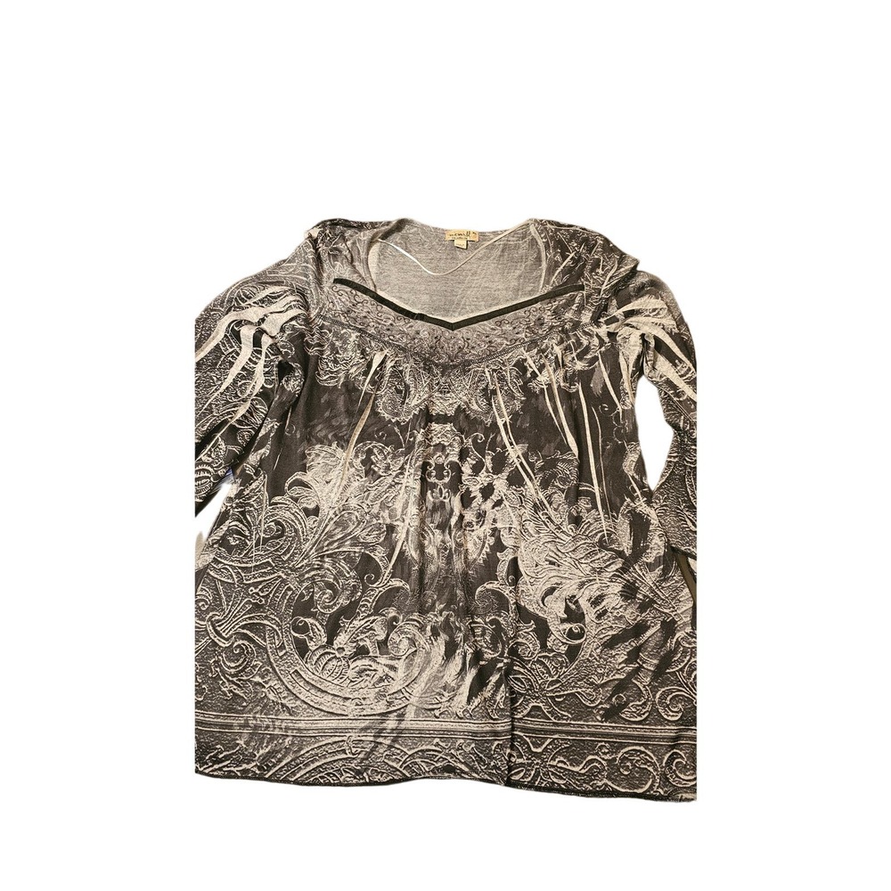 One World Live and Let Live black, white, and gray patterned‎ size XL